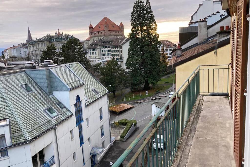 Joli 2 Pieces Dernier Etage, Lausanne Centre エクステリア 写真