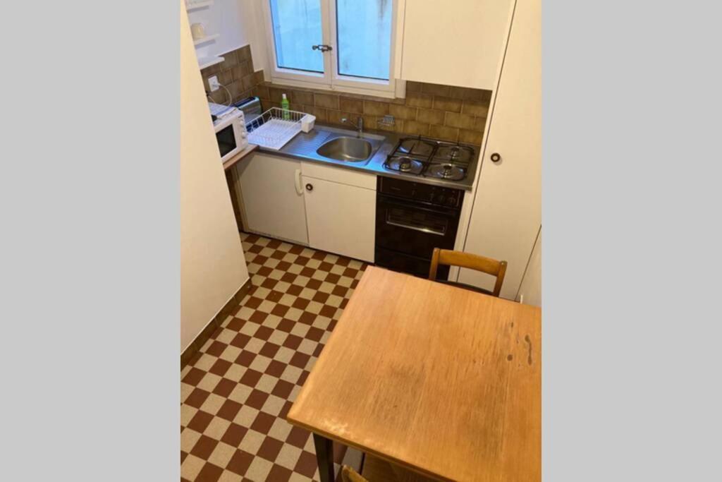 Joli 2 Pieces Dernier Etage, Lausanne Centre エクステリア 写真